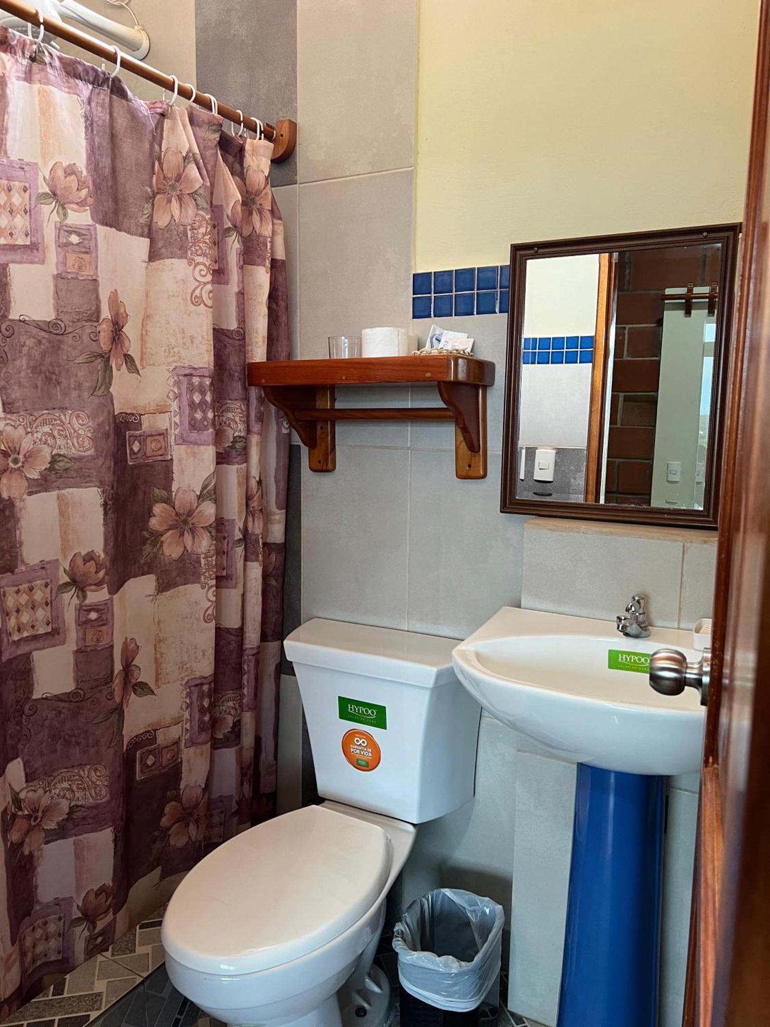 Hostal Cattleya Puerto Baquerizo Moreno Εξωτερικό φωτογραφία
