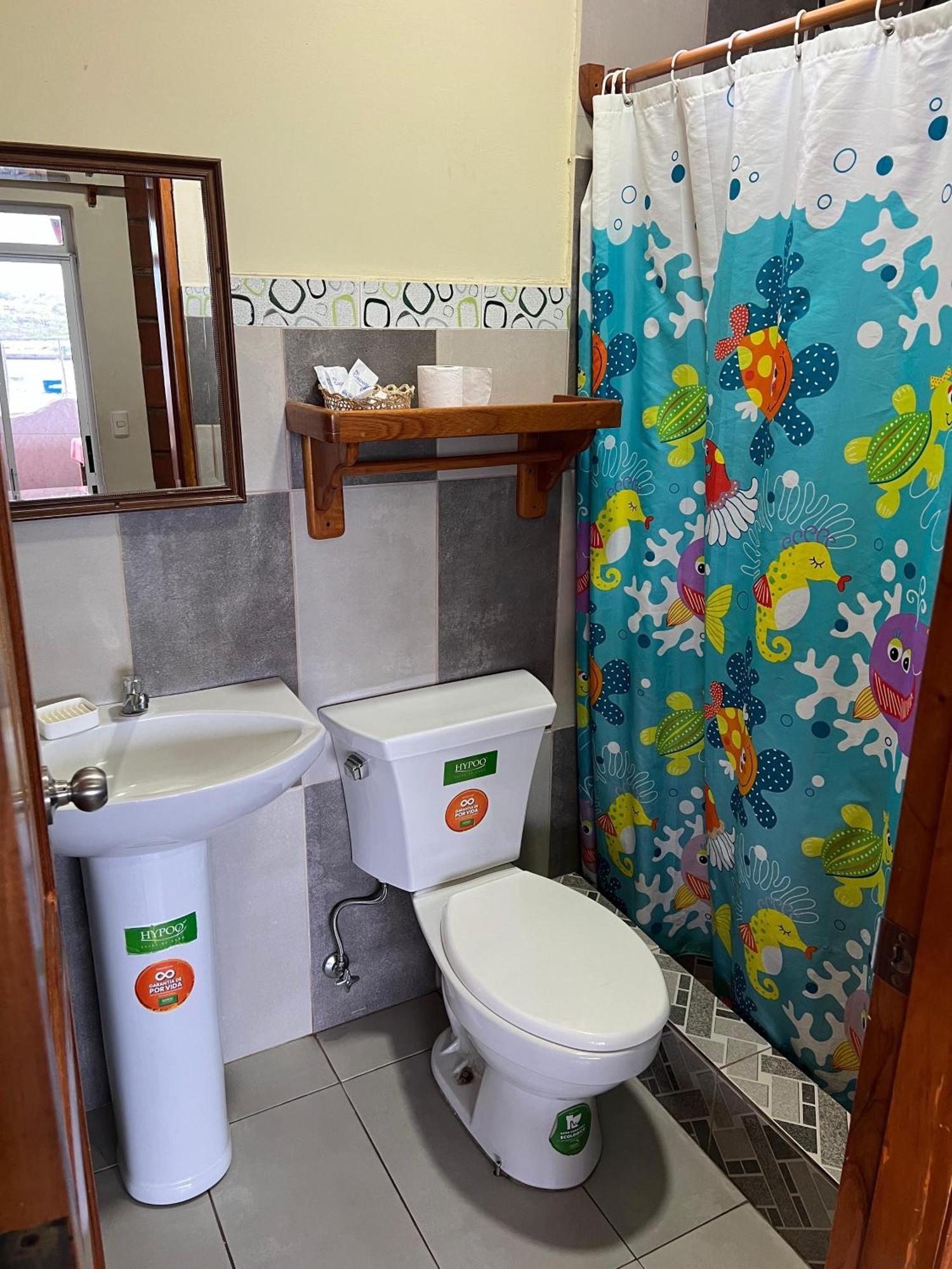 Hostal Cattleya Puerto Baquerizo Moreno Εξωτερικό φωτογραφία